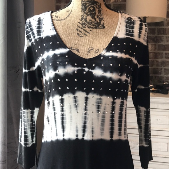 Tie Dye Asymmetrical Hem Tunic Top - Picture 2 of 8